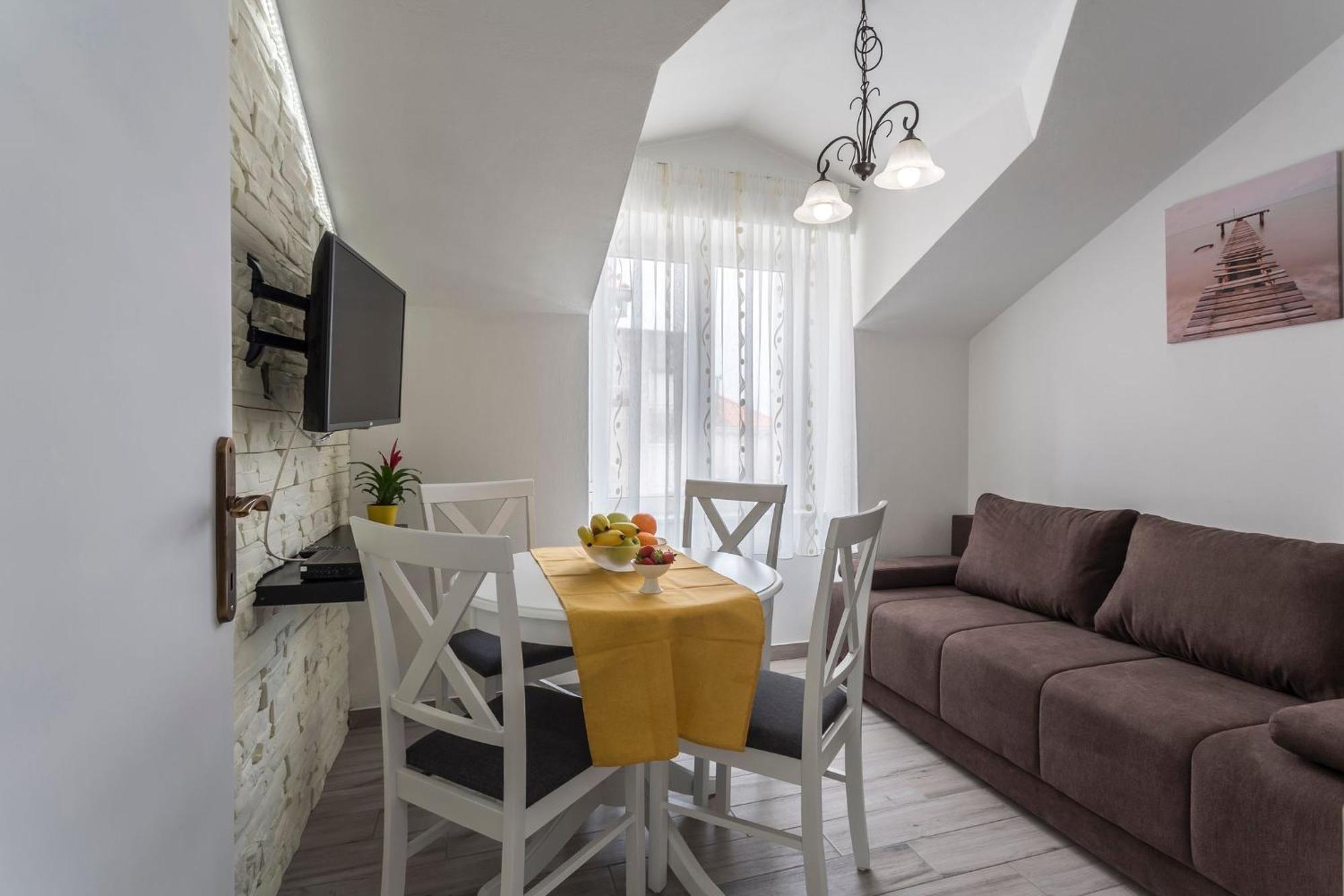 Riva Apartments Villa Thalia - Milna, Brac Milna  Exterior photo